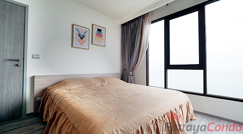 Aeras Beachfront Jomtien Condo For Sale - AERAS06