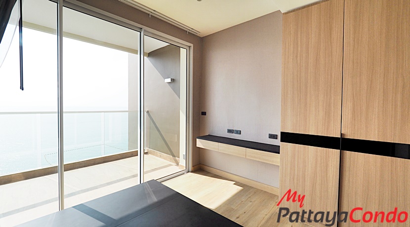 Cetus Beachfront Condo Pattaya For Sale - CETUS04-15