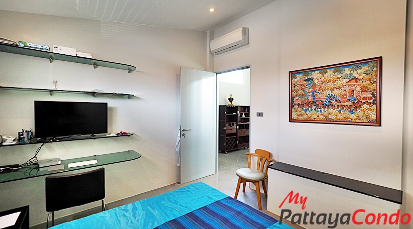Boutique Garden Pool Villas Jomtien House For Sale - HJCTD01