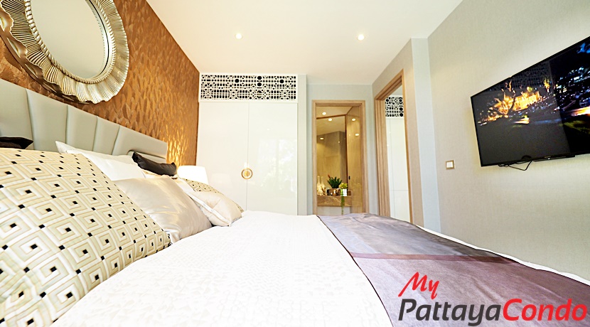 Copacabana Beach Jomtien Condo For Sale - COPAC05