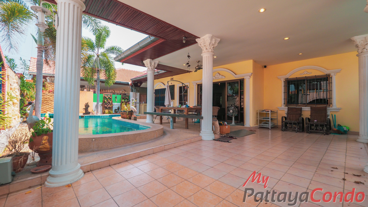 Ekmongkol Village 1 Pattaya For Sale - HEEMK01