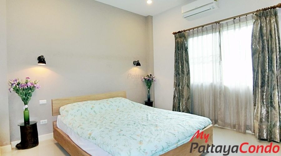 Impress House Village East Pattaya House For Sale - HEIS01