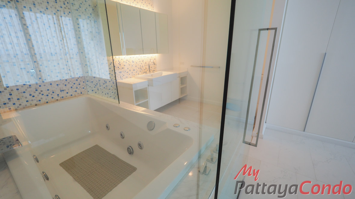 Northpoint Wong Amat Pattaya Condo For Sale - NPT18