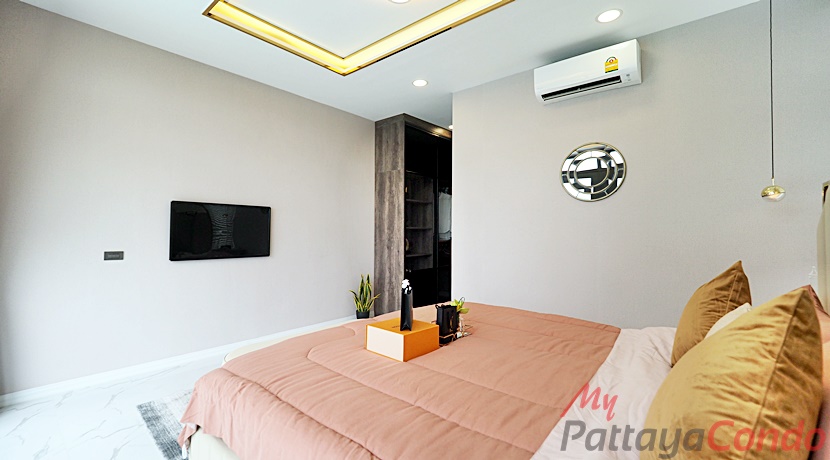 Palm Lakeside Pattaya Villa For Sale East Pattaya - HEPLP01