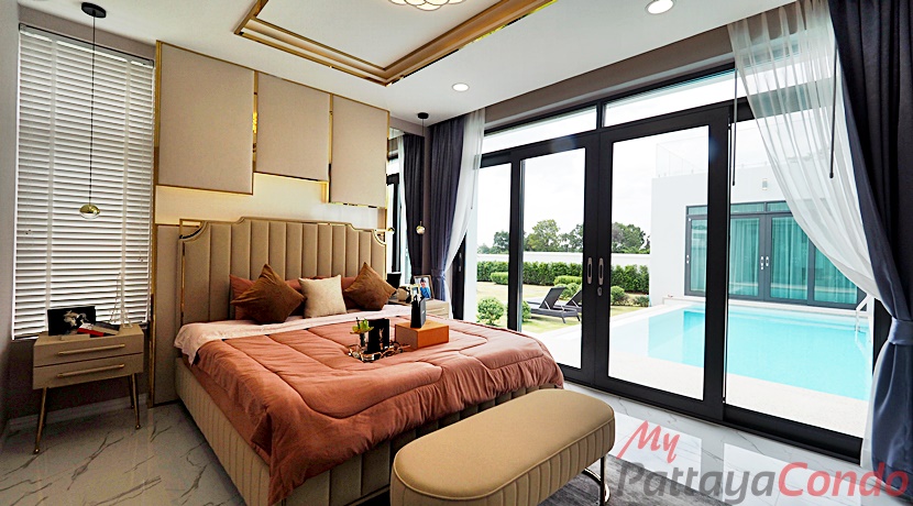 Palm Lakeside Pattaya Villa For Sale East Pattaya - HEPLP01