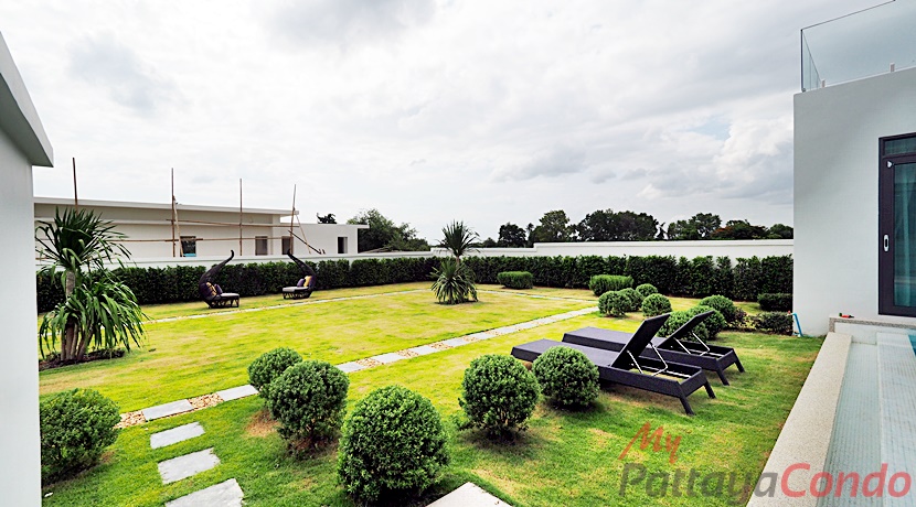 Palm Lakeside Pattaya Villa For Sale East Pattaya - HEPLP01