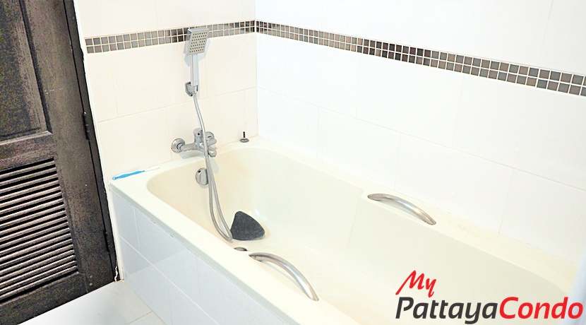 Pattaya Klang Center Point Condo For Sale - PKCP03-10