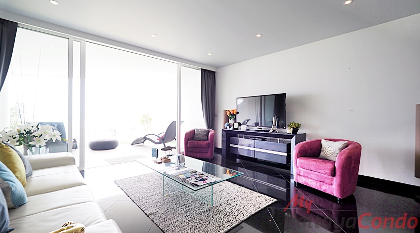 Pure Na-Jomtien Beachfront Condo Pattaya For Sale - PURE02