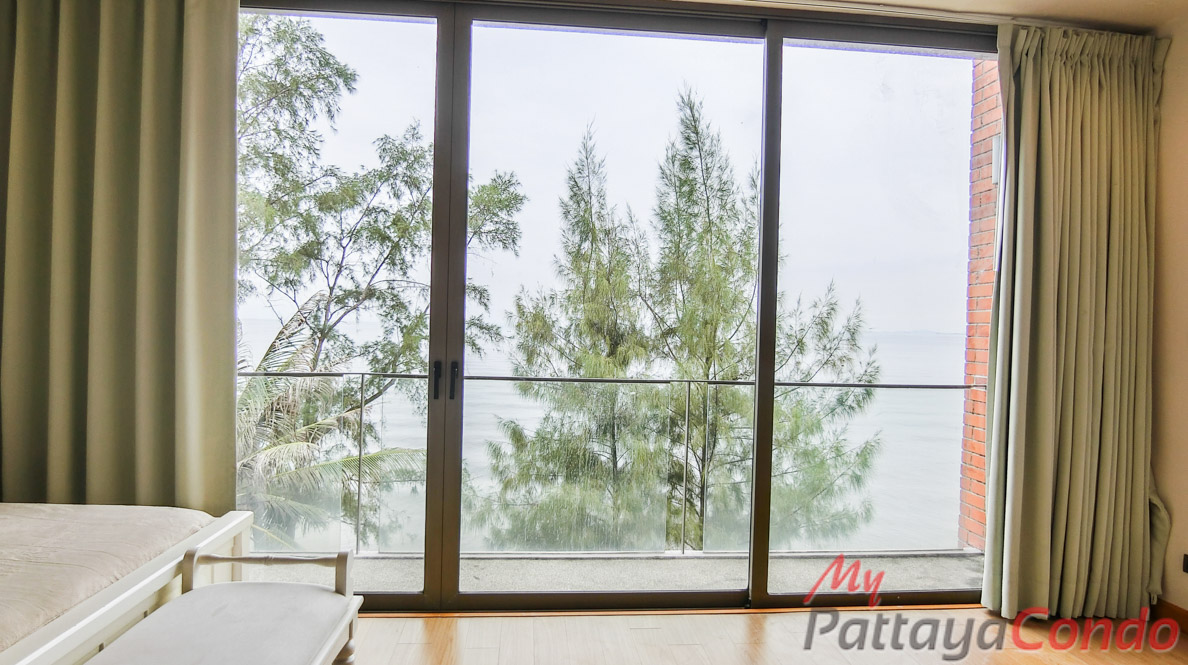 Sandbox Beachfront Villa East Pattaya Townhouse For Sale - HESB01