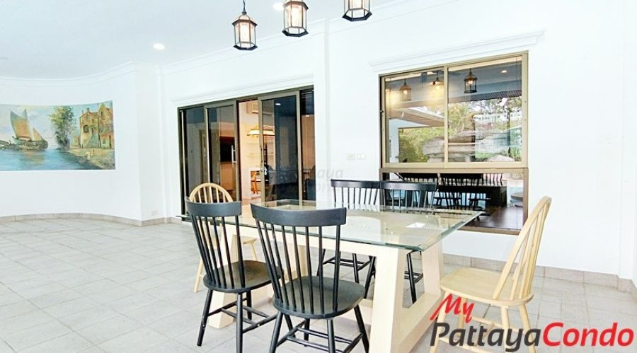 Swiss Paradise Village East Pattaya House For Sale - HESW01