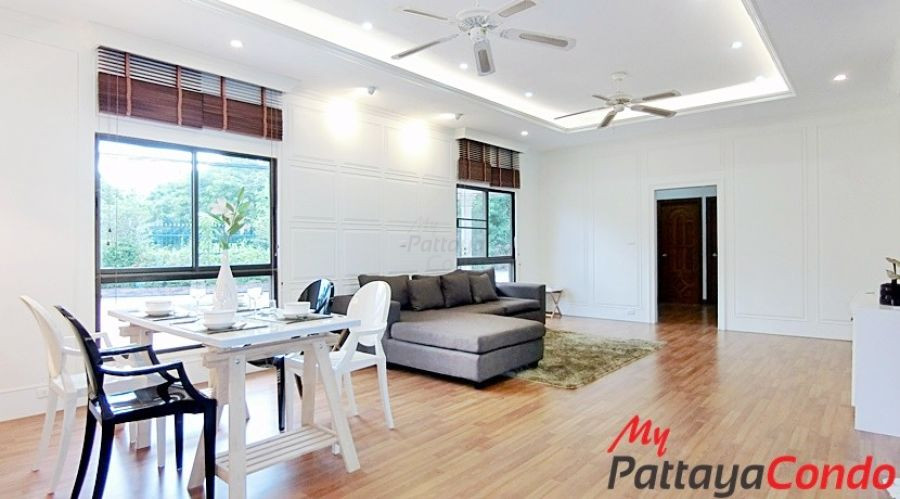 Swiss Paradise Village East Pattaya House For Sale - HESW01