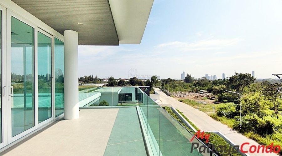 The Grand Paradise Villa East Pattaya Pool Villa For Sale - HEGPV01