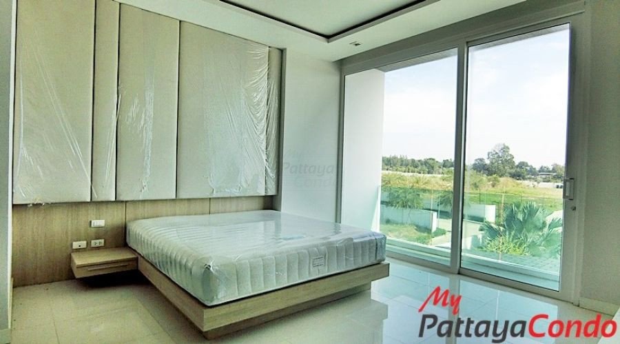 The Grand Paradise Villa East Pattaya Pool Villa For Sale - HEGPV01-14