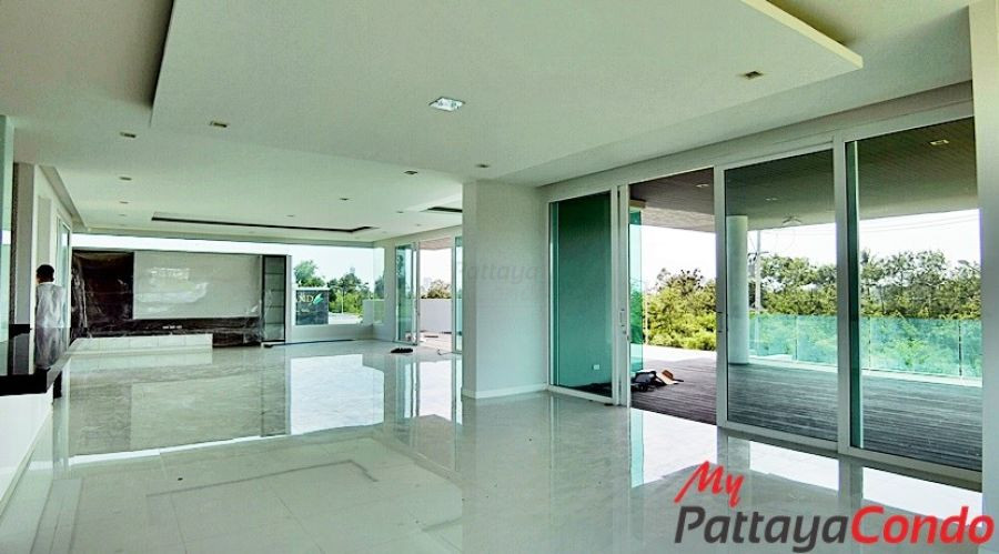 The Grand Paradise Villa East Pattaya Pool Villa For Sale - HEGPV01
