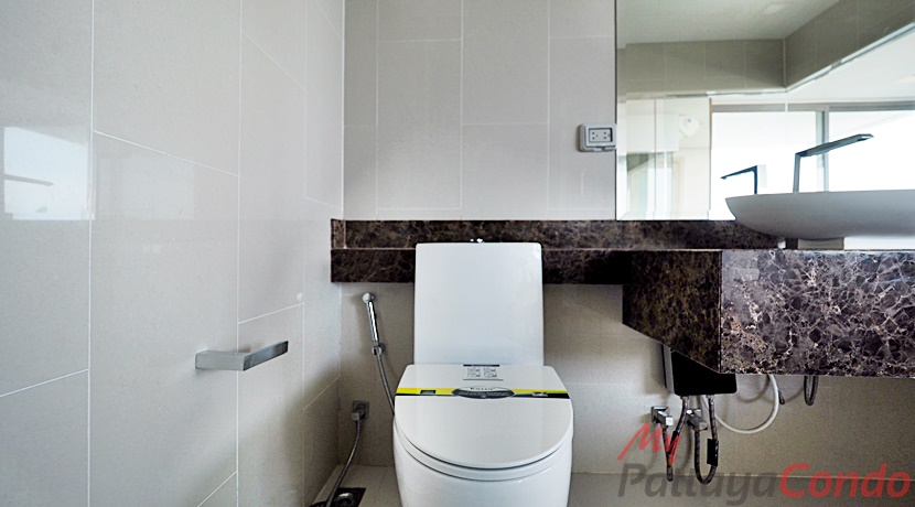 The Peak Towers Pattaya Condo For Sale - PEAKT47