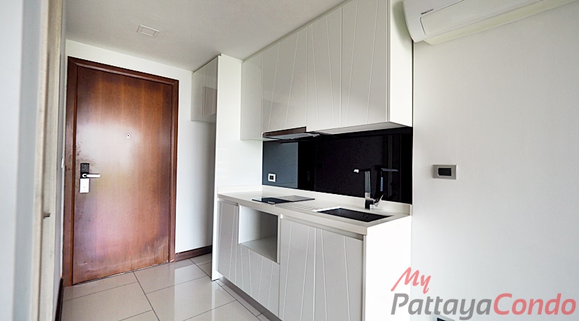 The Peak Towers Pattaya Condo For Sale - PEAKT42