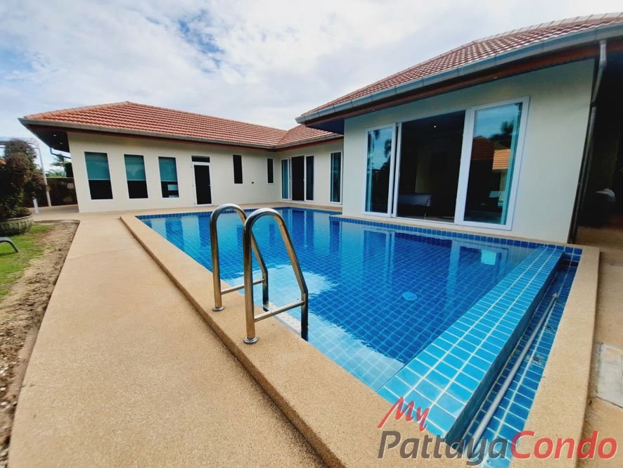 Whispering Palms Pattaya Pool Villas For Sale - HEWPR02