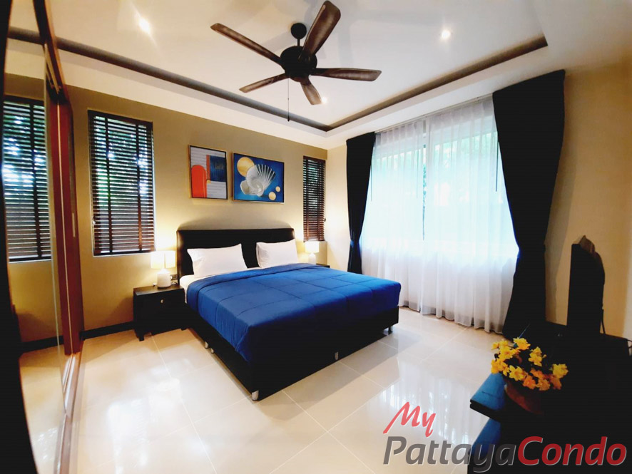 Whispering Palms Pattaya Pool Villas For Sale - HEWPR02
