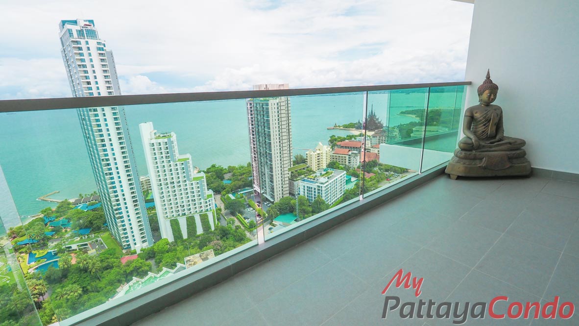 Wong Amat Tower Pattaya Condo For Sale - WT33