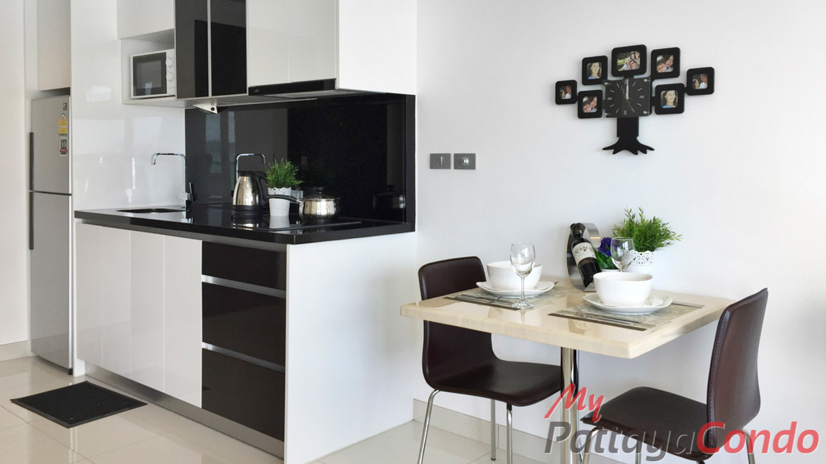 Wong Amat Tower Pattaya Condo For Sale - WT32