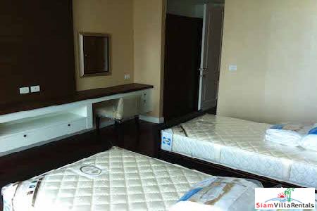Athenee Residence | Very Large Luxury Three Bedroom Condo for Rent at Rajdamri BTS.