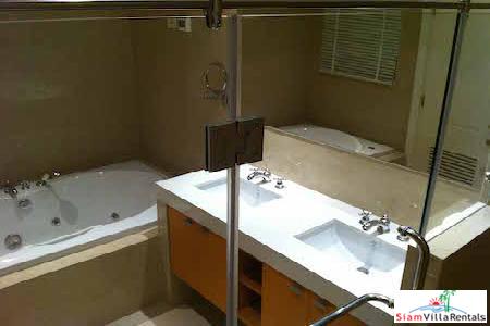 Athenee Residence | Very Large Luxury Three Bedroom Condo for Rent at Rajdamri BTS.