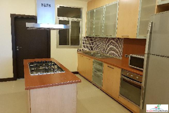 Grand Mercure Bangkok Asoke Residence | Convenient and Extra Large Three Bedroom Condo for Rent