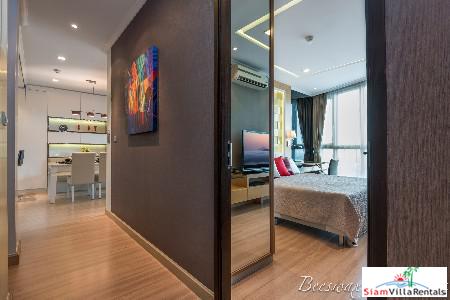Skywalk Condo | Fantastic City Views from this Contemporary Two Bedroom Condo in Phra Khanong