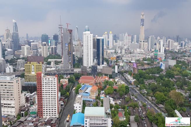 Skywalk Condo | Fantastic City Views from this Contemporary Two Bedroom Condo in Phra Khanong