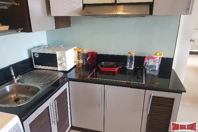 Noble Solo Condo | Sunny Two Bedroom Condo with Pool Views on Sukhumvit 55