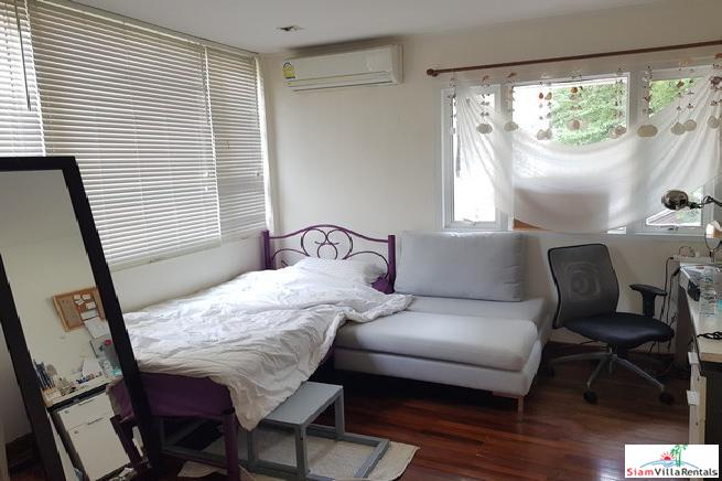 Family-Style Townhouse with Five Bedrooms in the Center of the City, Phrom Phong-7