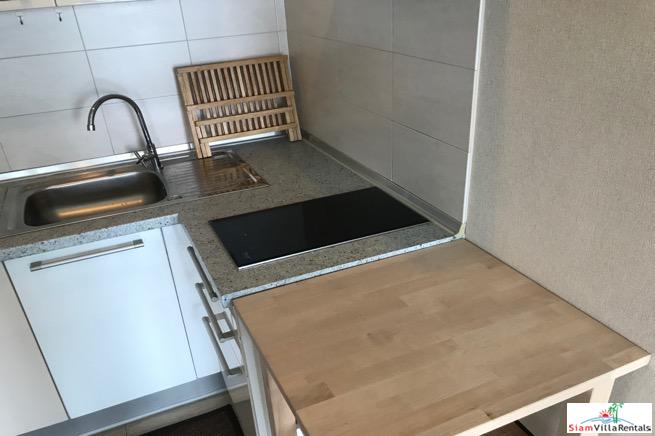 Noble Solo | Large Furnished One Bedroom Condo in a Desirable Area of Thong Lo-12
