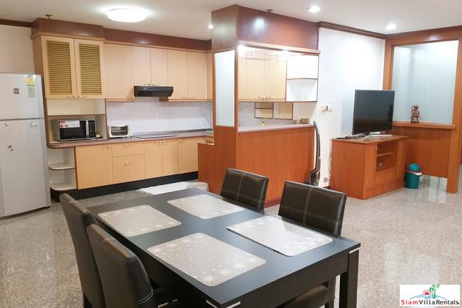 Baan Suan Petch | Roomy Two Bedroom Condo Good for Small Family in Phrom Phong-14
