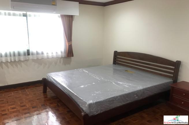 Rishi Court | Spacious 3 Bedroom, 3 Bath Apartment in Convenient Location Between Asoke & Nana BTS-12