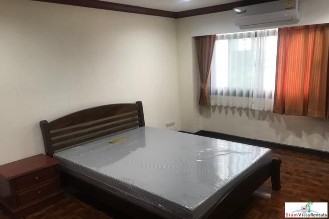 Rishi Court | Spacious 3 Bedroom, 3 Bath Apartment in Convenient Location Between Asoke & Nana BTS