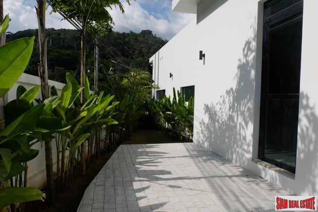 New Three Bedroom Single Storey Pool Villa in Central Rawai Location-21