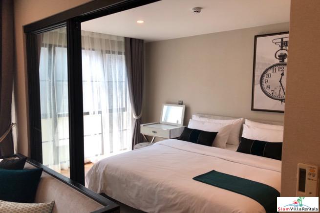 Na Vara Residence | Bright and Sunny One Bedroom Pool View Condo for Rent in Chit Lom-16