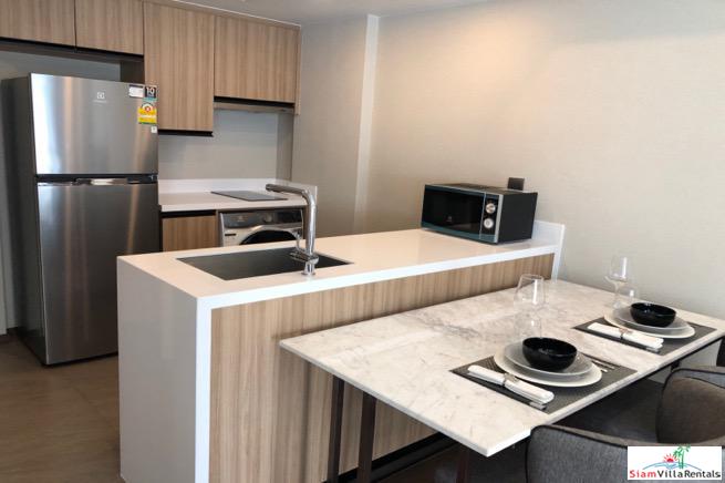 Na Vara Residence | Bright and Sunny One Bedroom Pool View Condo for Rent in Chit Lom-6