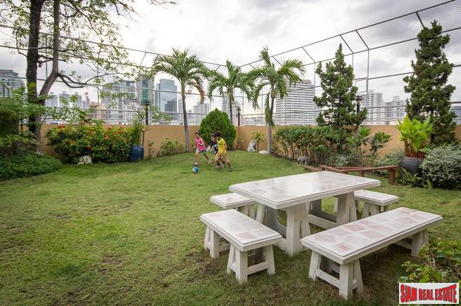 Sachayan Mansion | Extra Large Two Bedroom Apartment for Rent in Thong Lo + Pet Friendly
