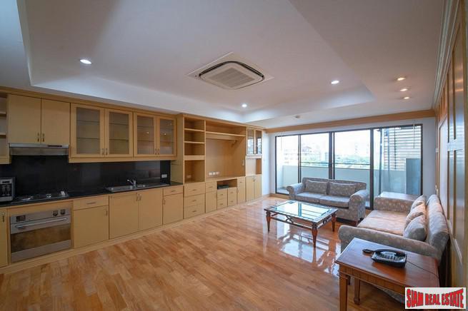 Sachayan Mansion | Extra Large Two Bedroom Apartment for Rent in Thong Lo + Pet Friendly