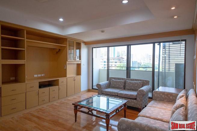Sachayan Mansion | Extra Large Two Bedroom Apartment for Rent in Thong Lo + Pet Friendly