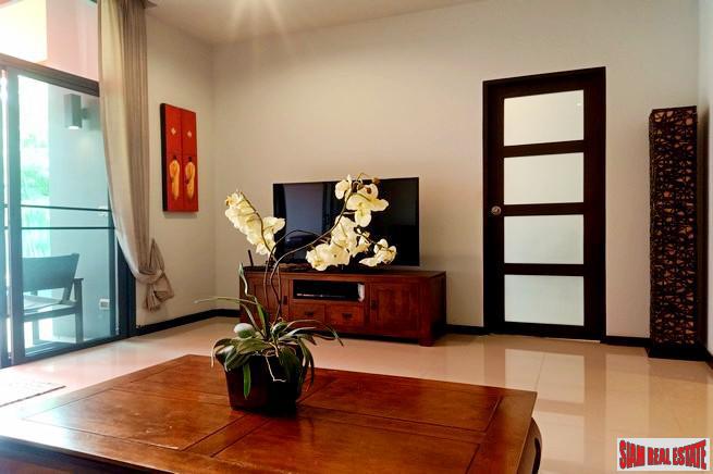 Saiyuan Estate | Nice Two Bedroom Corner Unit with Extra Space and Windows for Sale in Rawai-12