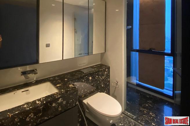 Beatniq Sukhumvit 32 | Two Bedroom + 1 Study room Condo for Rent with Unblocked City Views in Thong Lo