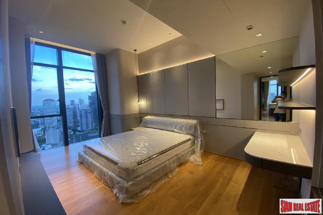 Beatniq Sukhumvit 32 | Two Bedroom + 1 Study room Condo for Rent with Unblocked City Views in Thong Lo