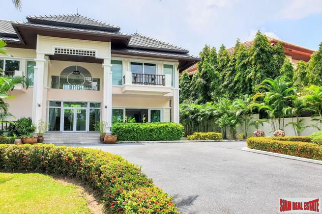 Laguna Homes | Spacious Four Bedroom Family Pool Villa on the Lake-28