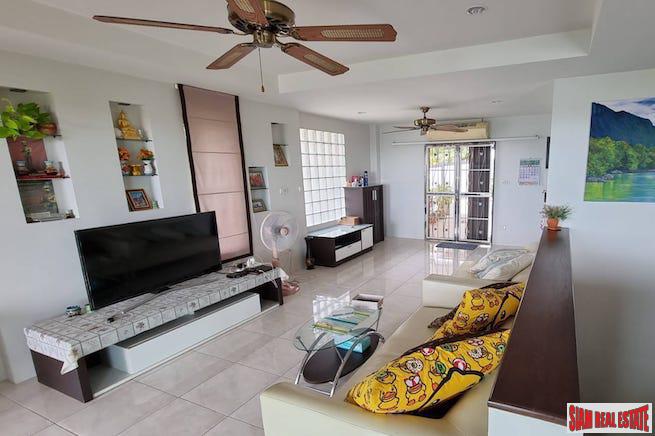 Two Villas with Private Pools and Quiet Garden Settings for Sale in Chalong-23