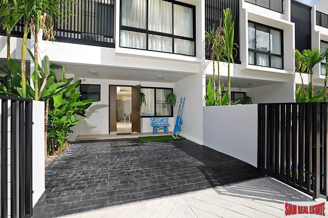 Laguna Park Phase 1 | Large Three Storey Three Bedroom Townhouse with Roof Terrace for Sale-0