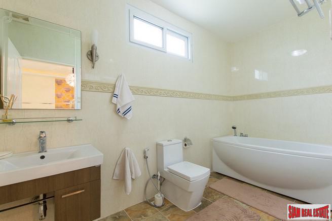 Platinum Residence | Bright & Spacious Five Bedroom Pool Villa for Sale in a Gated Rawai Complex-15