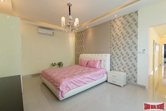 Platinum Residence | Bright & Spacious Five Bedroom Pool Villa for Sale in a Gated Rawai Complex-19