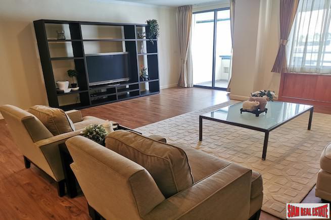 Las Colinas | Elegant & Spacious Two Bedroom Condo for Rent in Asoke